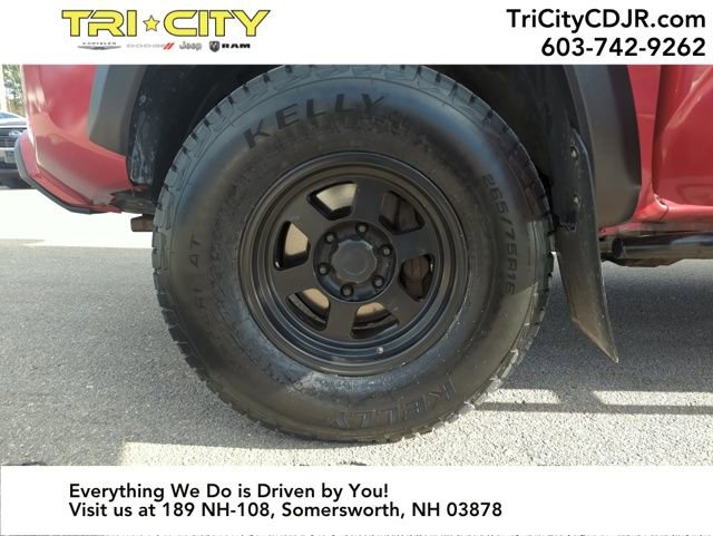 Used 2018 Toyota Tacoma TRD Off-Road image 32