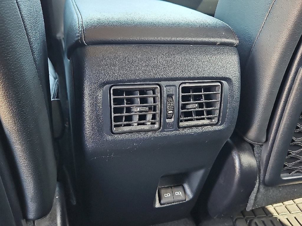 Used 2024 Toyota 4Runner Limited AWD/4WD image 19