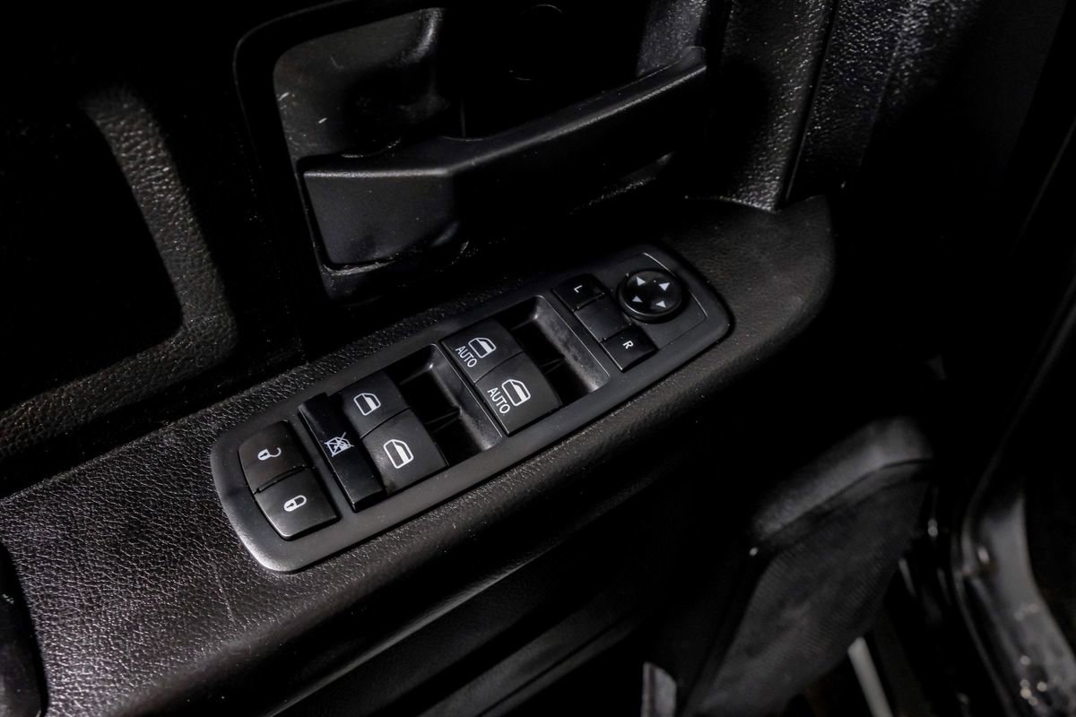 Used 2017 RAM 2500 Tradesman w/ Chrome Appearance Group image 31