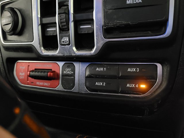 Used 2021 Jeep Gladiator Mojave w/ Dual Top Group image 45