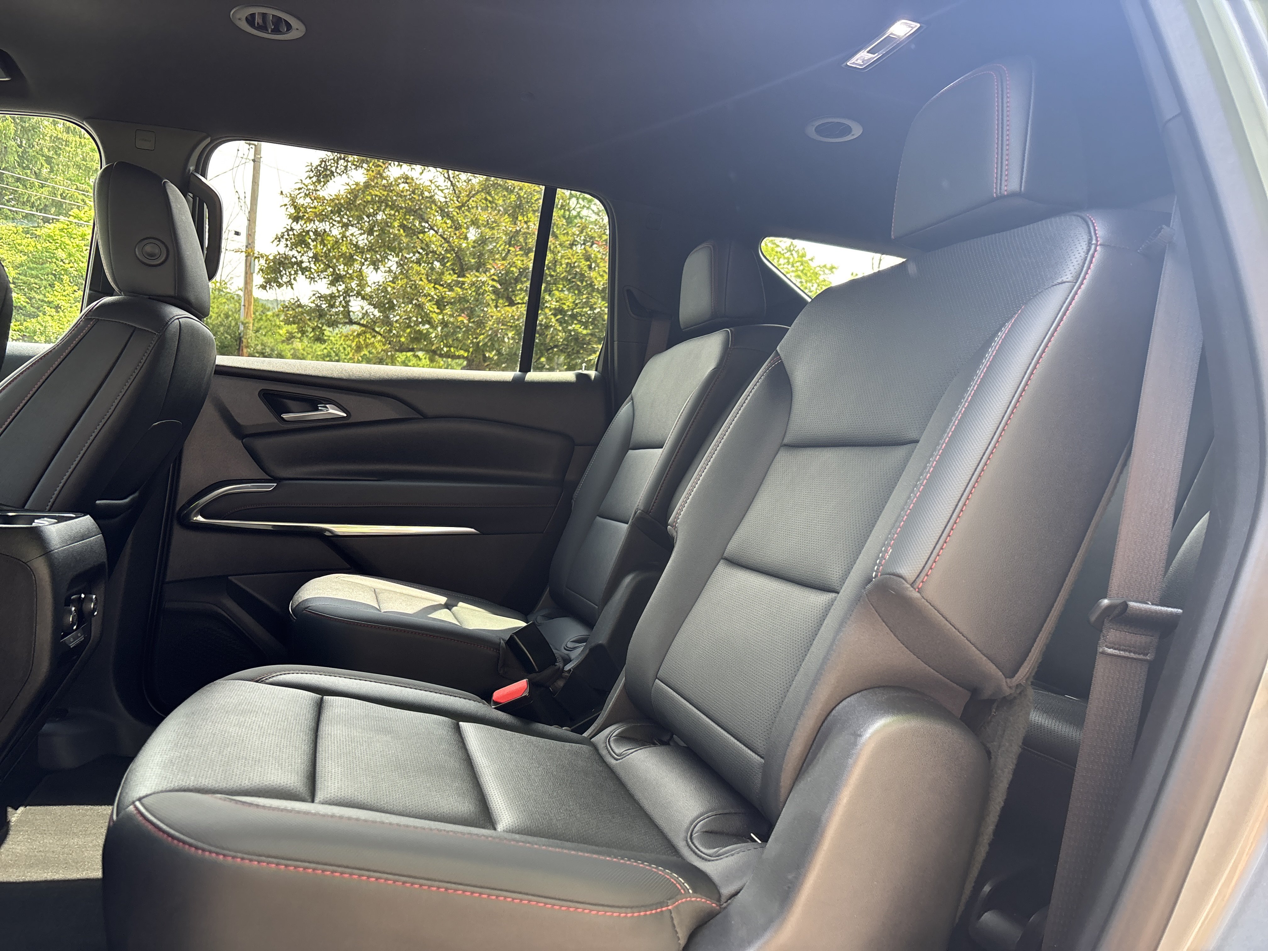 Used 2025 Chevrolet Traverse Z71 AWD/4WD image 13