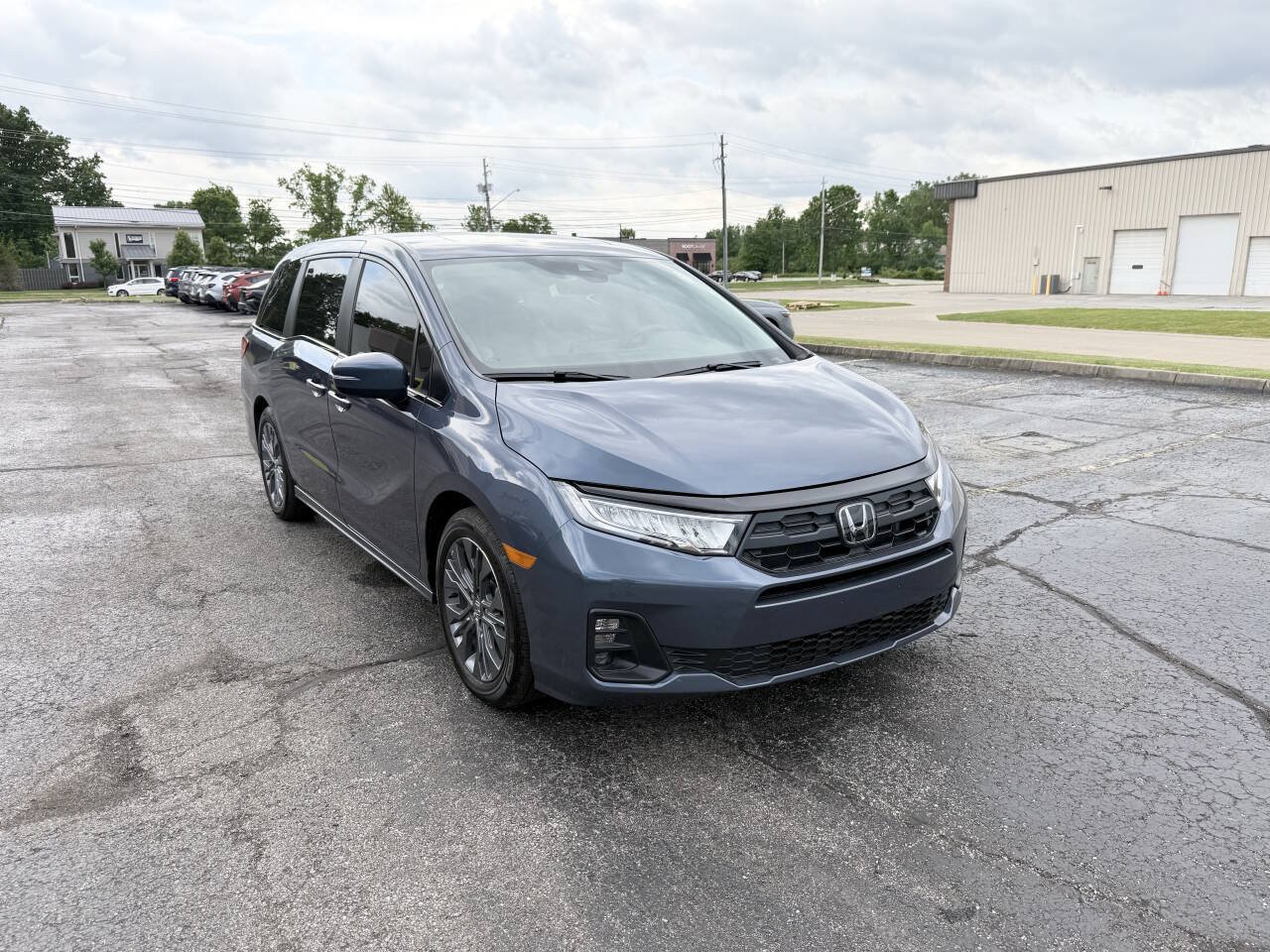 Used 2025 Honda Odyssey EX-L image 3