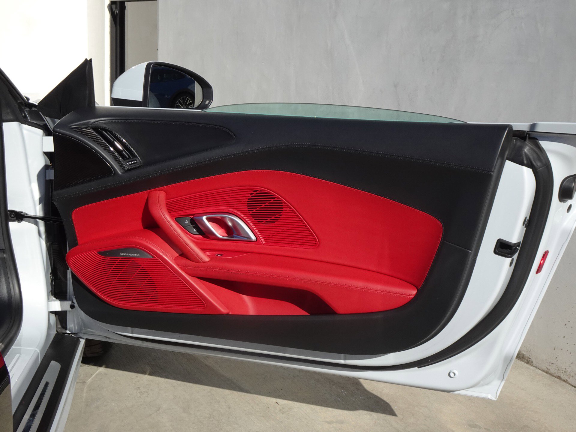Used 2018 Audi R8 V10 AWD/4WD image 16