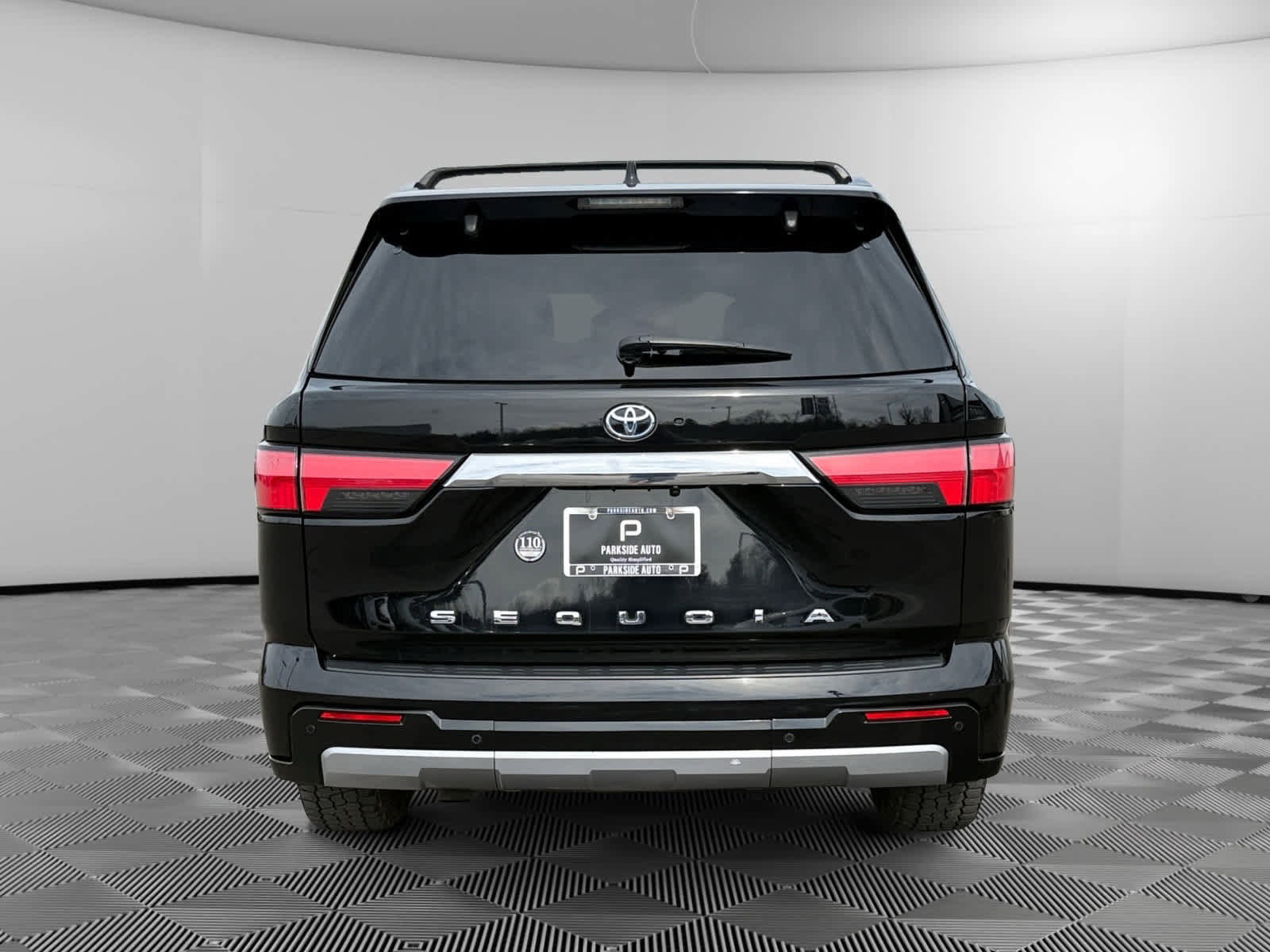 Used 2023 Toyota Sequoia Limited image 4