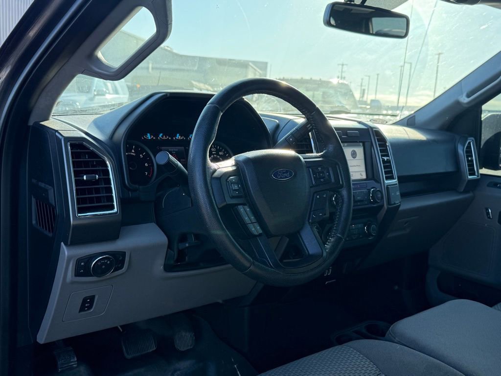 Used 2016 Ford F150 XLT w/ Equipment Group 302A Luxury image 4