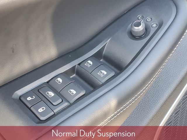Used 2023 Jeep Grand Cherokee Limited w/ Luxury Tech Group II AWD/4WD image 28