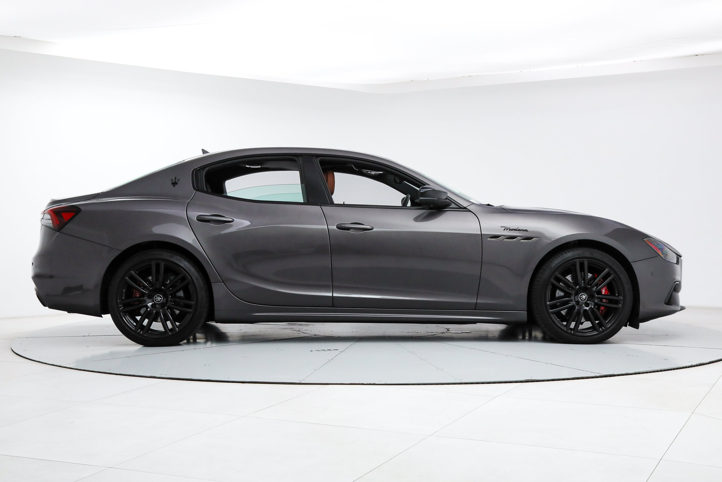 Certified 2023 Maserati Ghibli Modena RWD image 6
