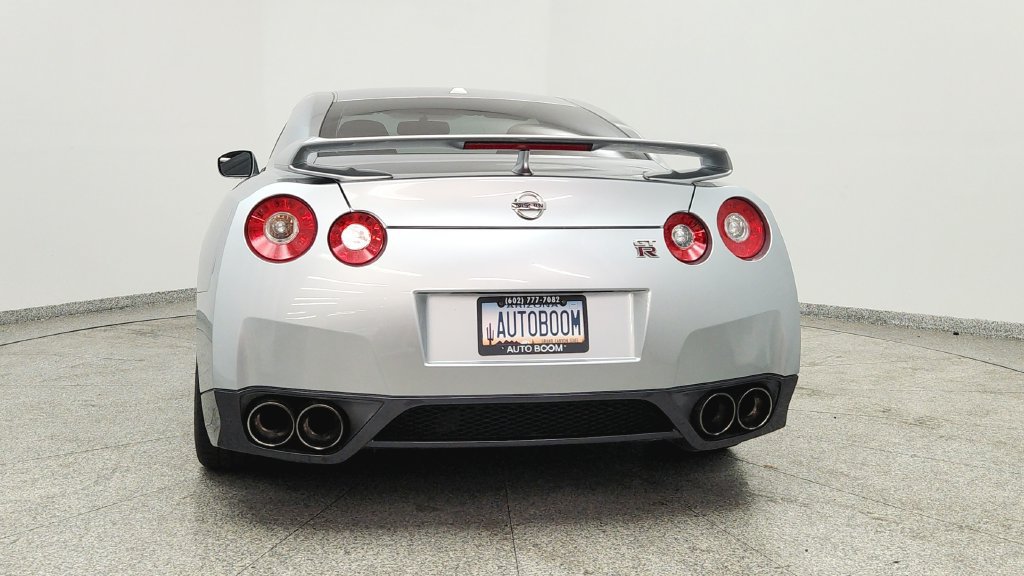 Used 2009 Nissan GT-R Premium AWD/4WD image 4