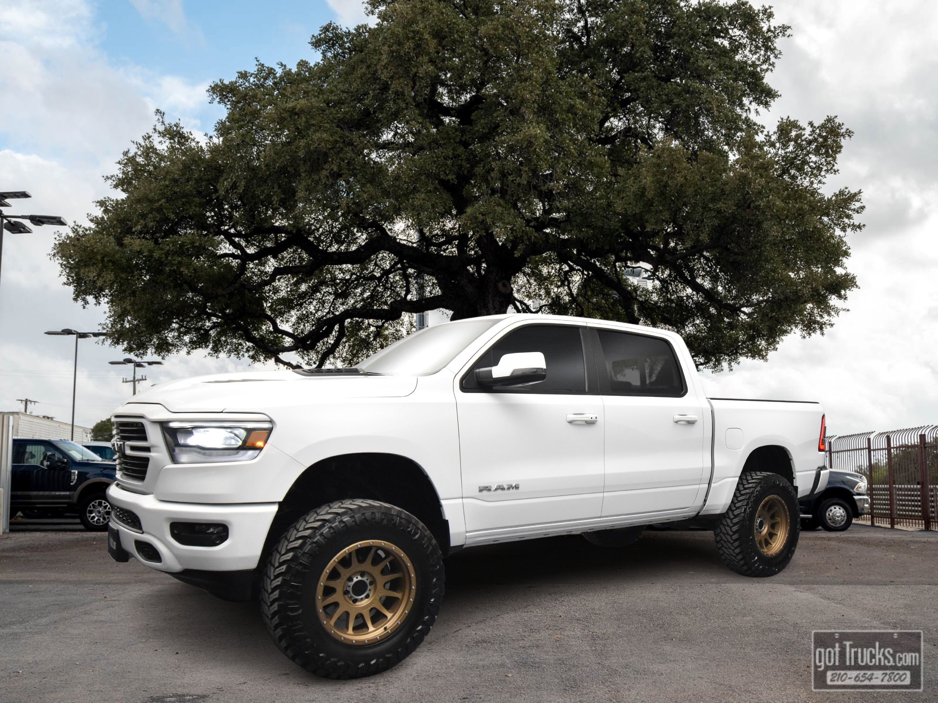 Used 2024 RAM 1500 Laramie AWD/4WD video 1
