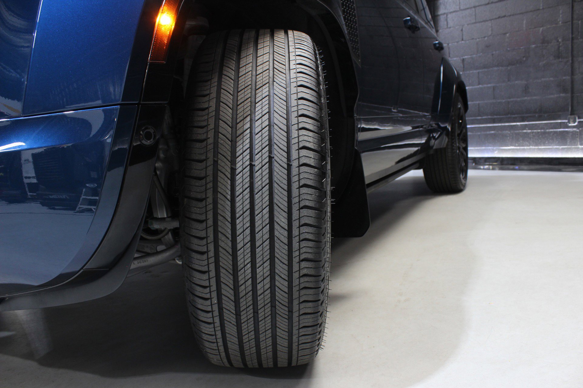 Used 2026 Land Rover Defender 110 image 23