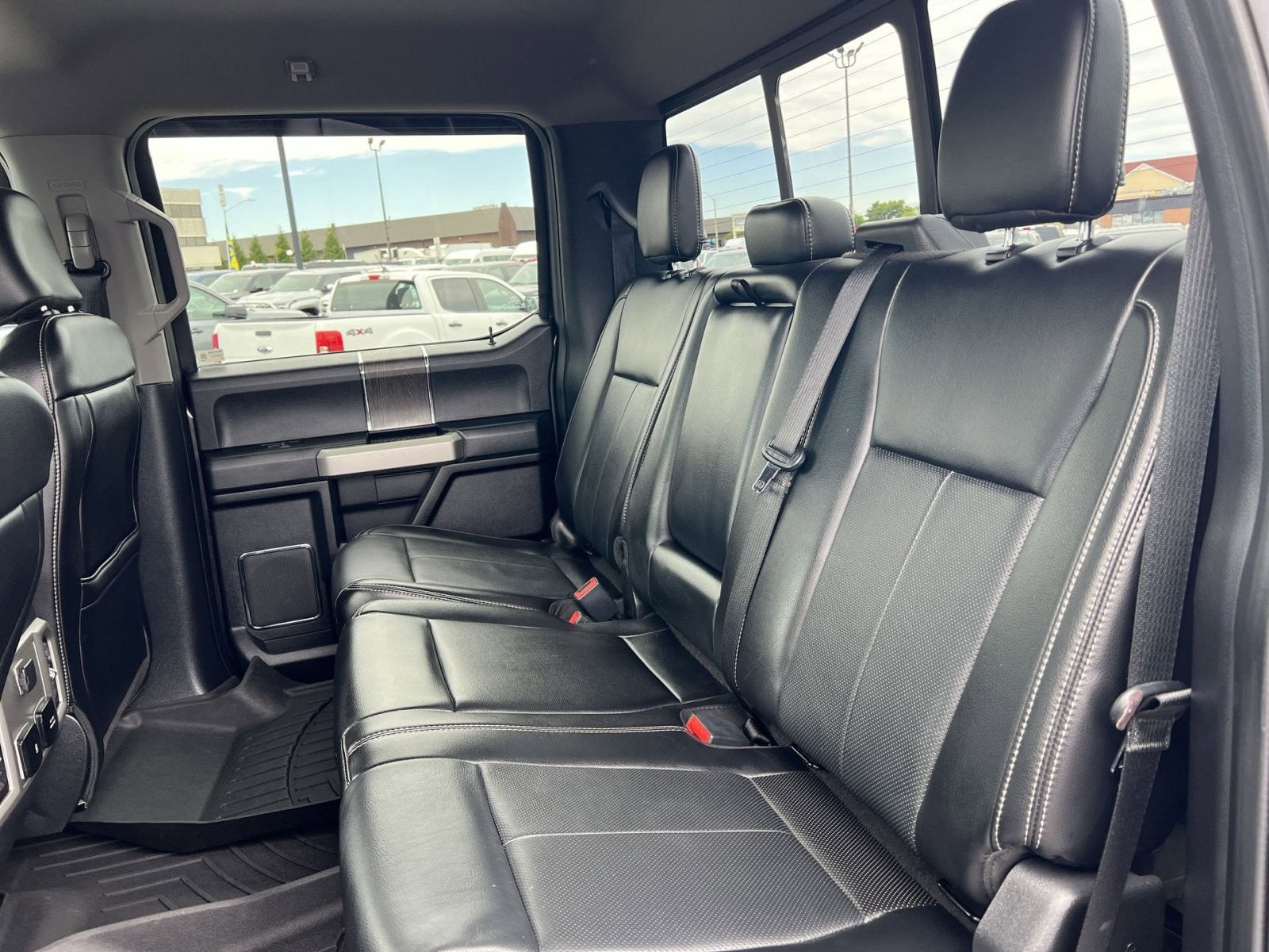 Used 2020 Ford F450 Lariat w/ Lariat Ultimate Package AWD/4WD image 32