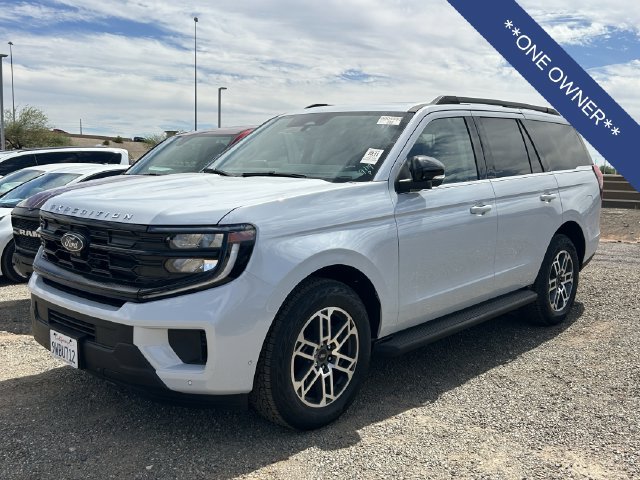 Certified 2025 Ford Expedition Active AWD/4WD image 3
