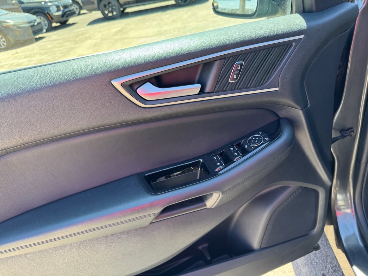 Used 2020 Ford Edge SEL w/ Convenience Package image 11