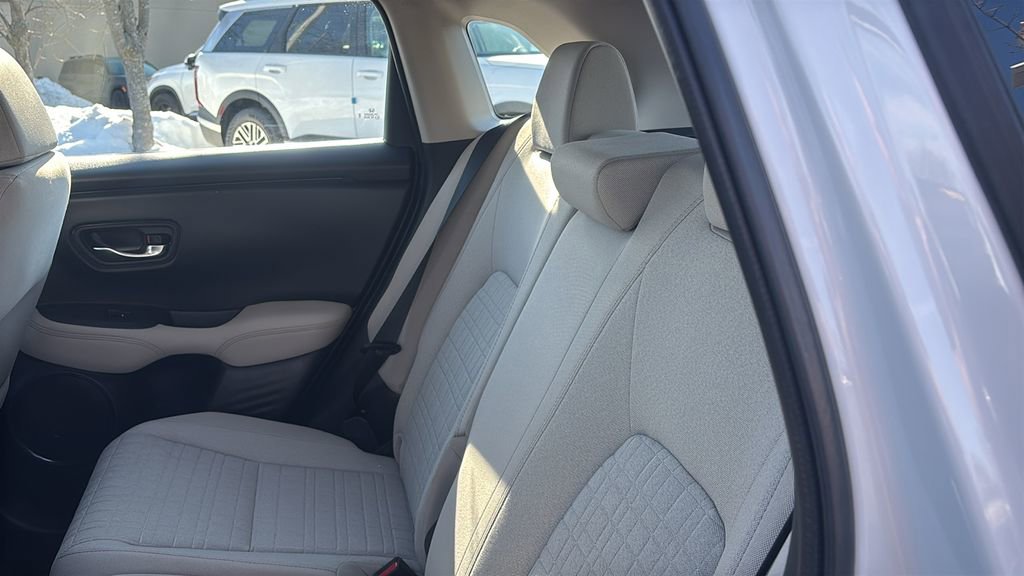 Used 2025 Honda HR-V LX image 31