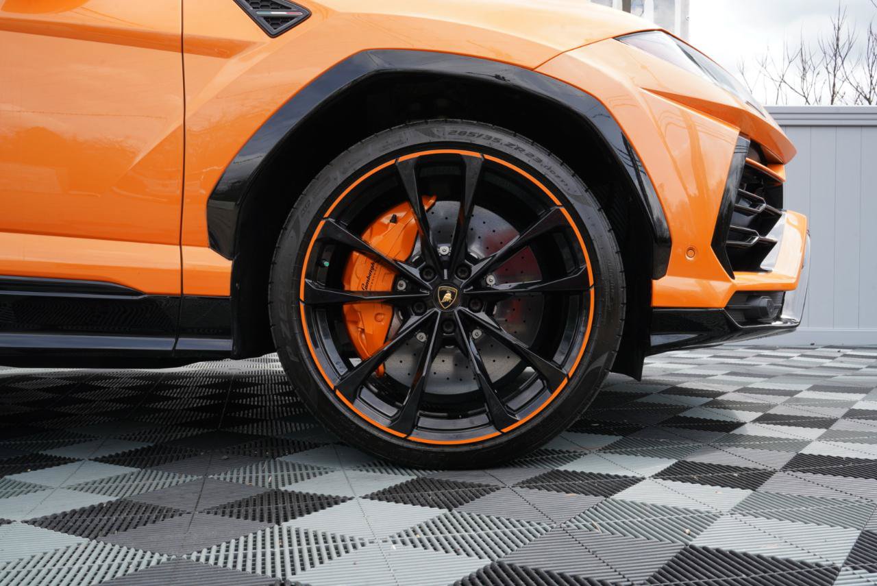 Used 2022 Lamborghini Urus AWD/4WD image 81