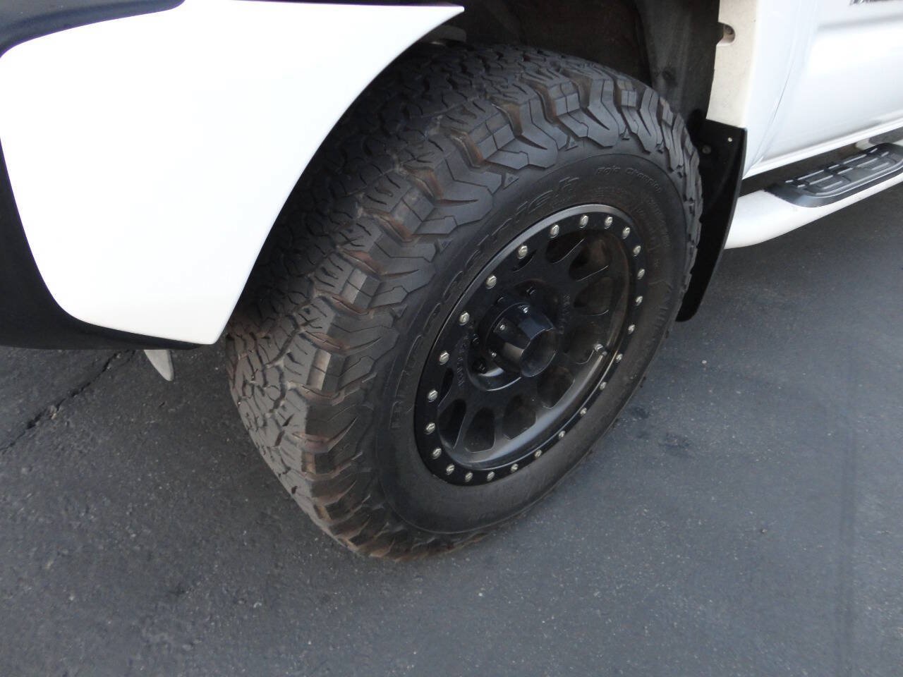 Used 2015 Toyota Tacoma PreRunner w/ TRD Sport Package RWD image 10