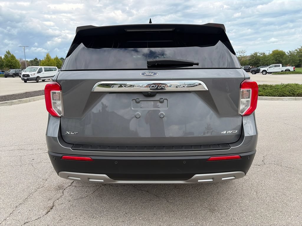 Used 2024 Ford Explorer XLT w/ Equipment Group 202A AWD/4WD image 6