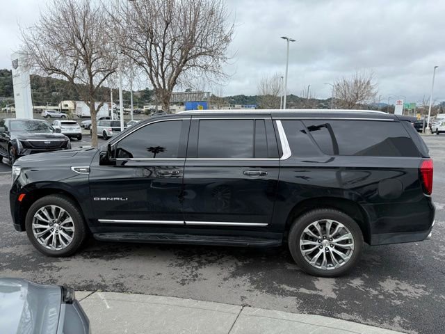 Used 2021 GMC Yukon XL Denali w/ Advanced Technology Package image 4