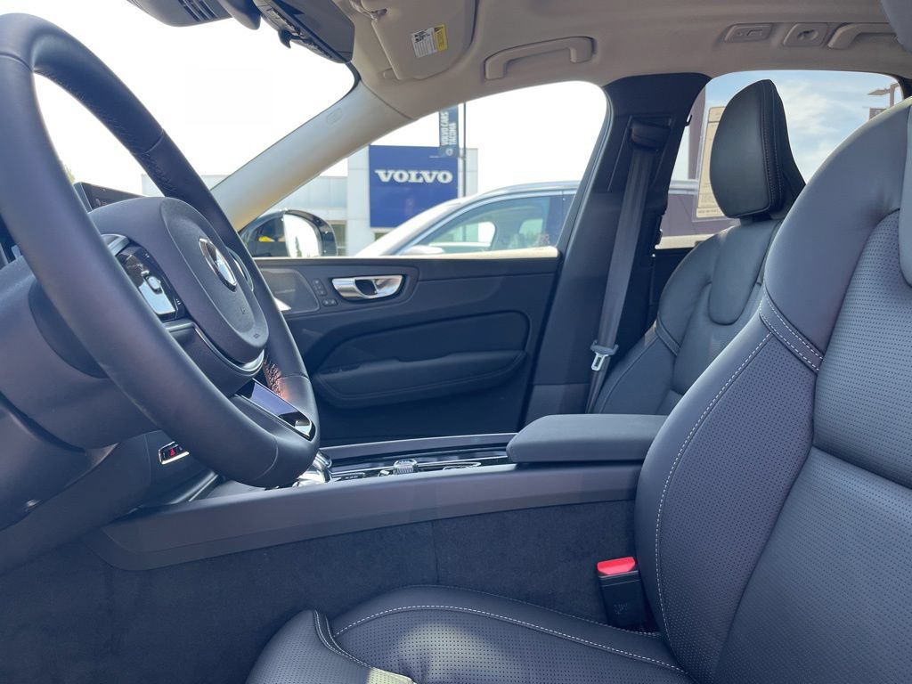 New 2026 Volvo XC60 B5 Ultra w/ Protection Package Premier AWD/4WD image 4