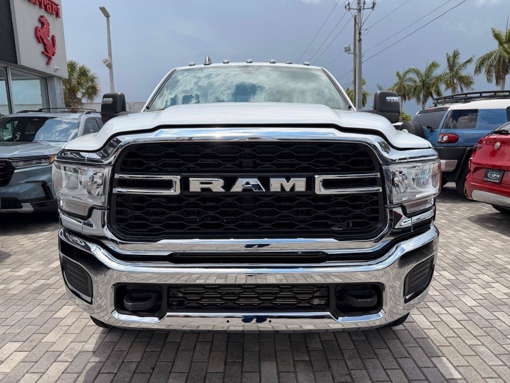 Used 2024 RAM 2500 Tradesman w/ Chrome Appearance Group AWD/4WD image 2