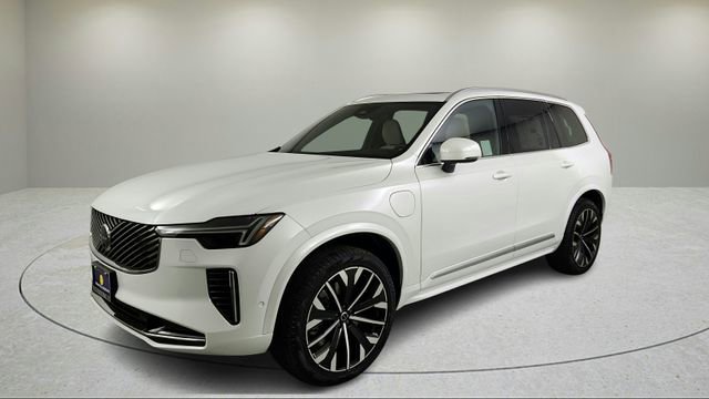 New 2026 Volvo XC90 T8 Plus w/ Protection Package AWD/4WD image 8