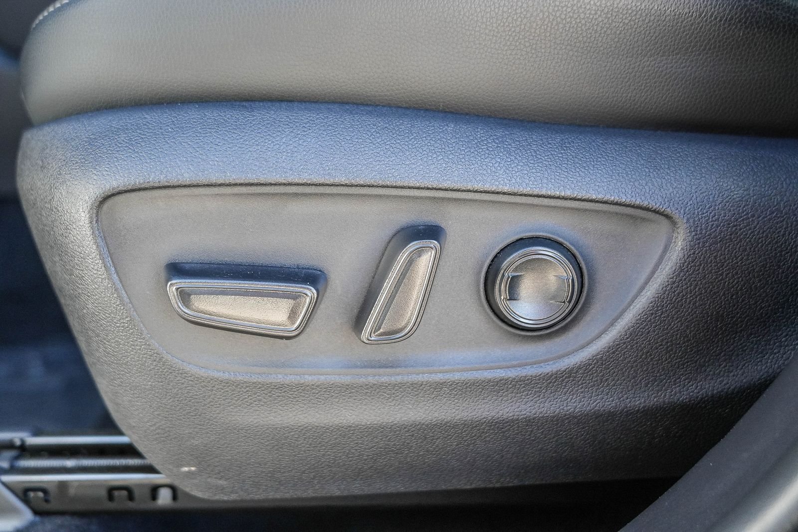 Used 2021 Toyota Highlander Platinum AWD/4WD image 22