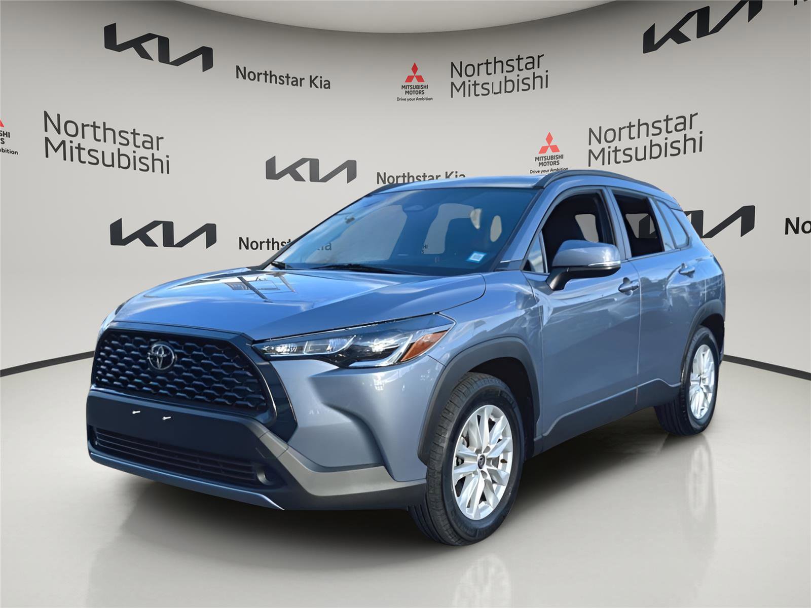 Used 2024 Toyota Corolla Cross LE w/ Moonroof Package