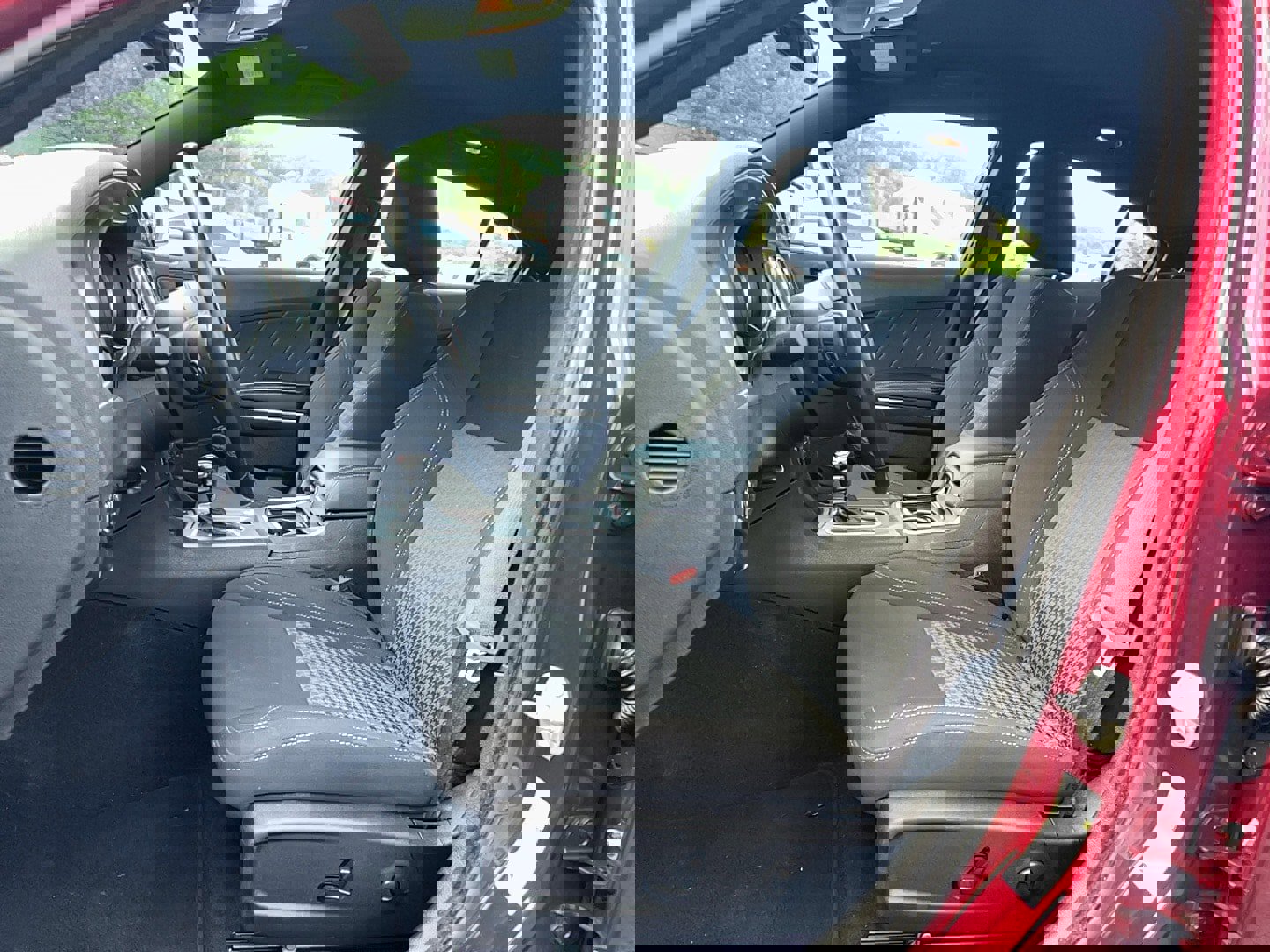 Used 2023 Dodge Charger SXT image 11