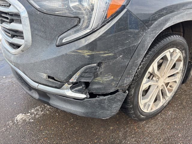 Used 2018 GMC Terrain SLT image 3