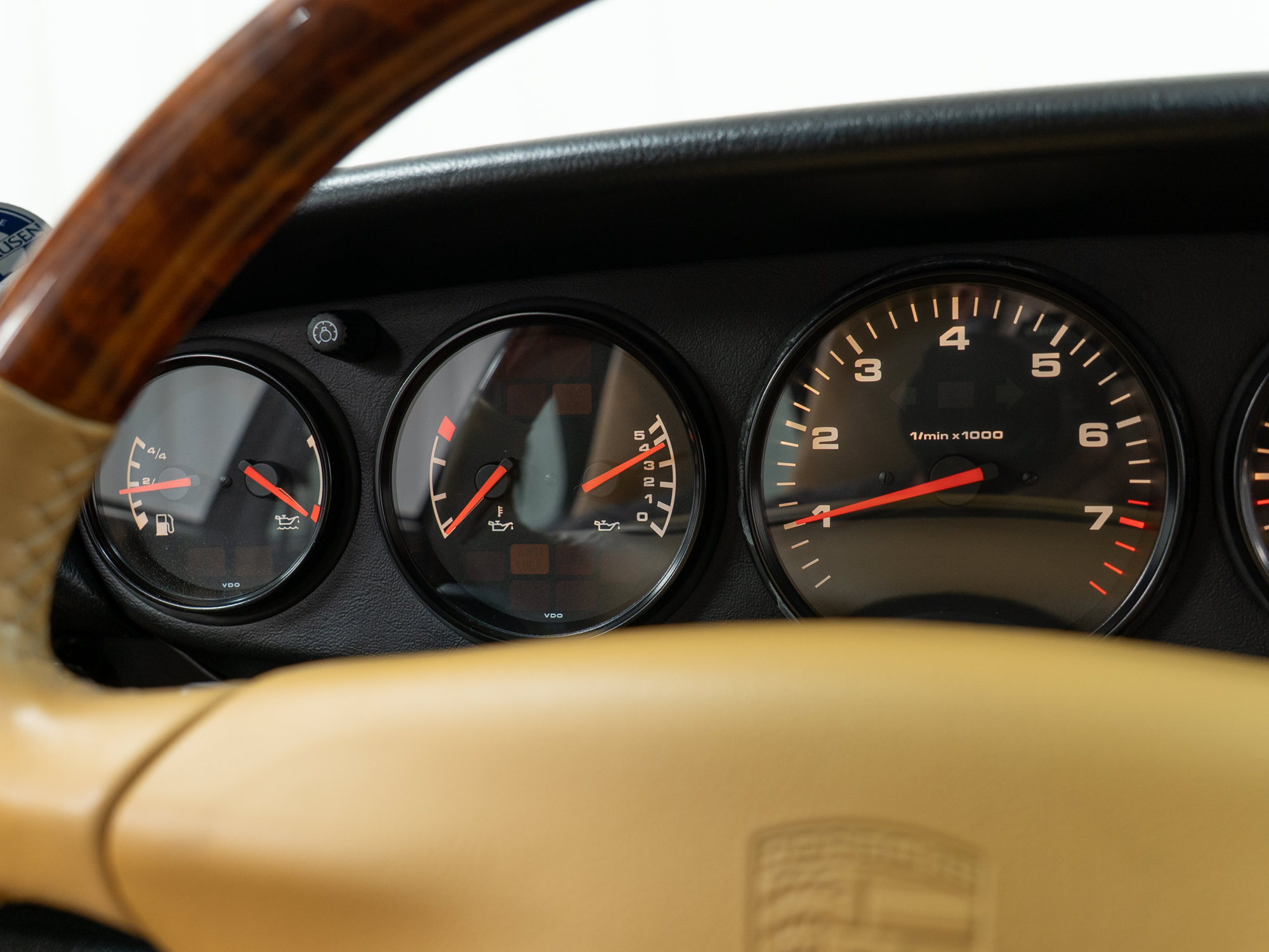 Used 1997 Porsche 911 Carrera 4S AWD/4WD image 26