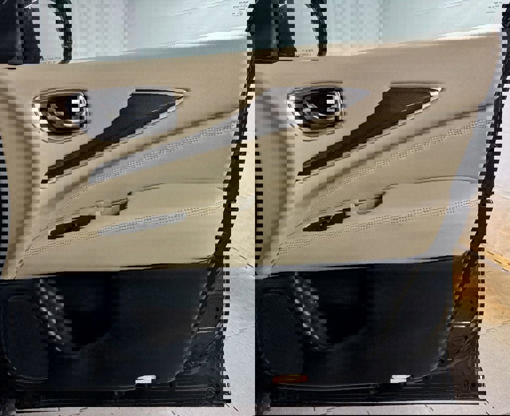 Used 2019 INFINITI QX60 Luxe w/ Essential Package image 17