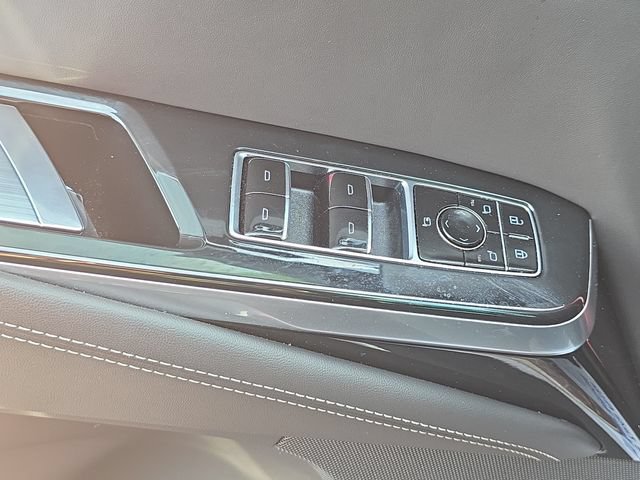 Used 2026 Cadillac Escalade V AWD/4WD image 31