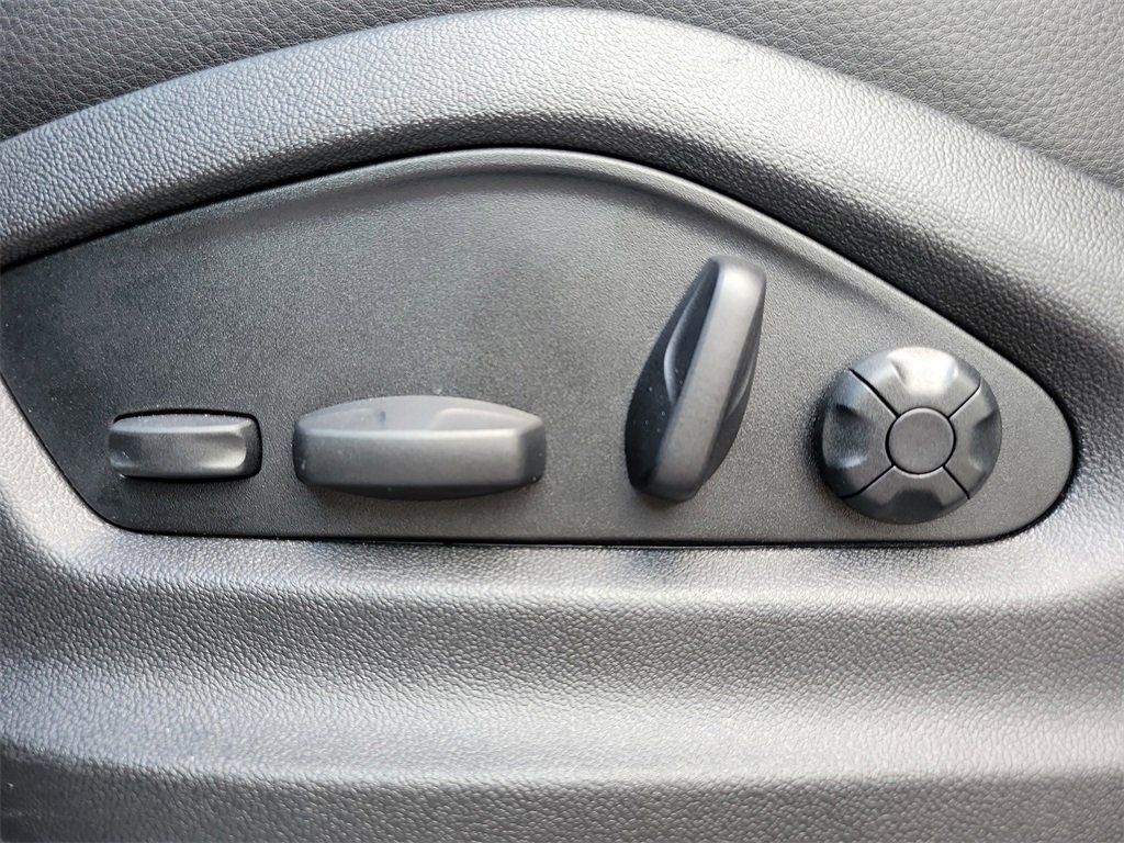 Certified 2025 Porsche Cayenne image 29