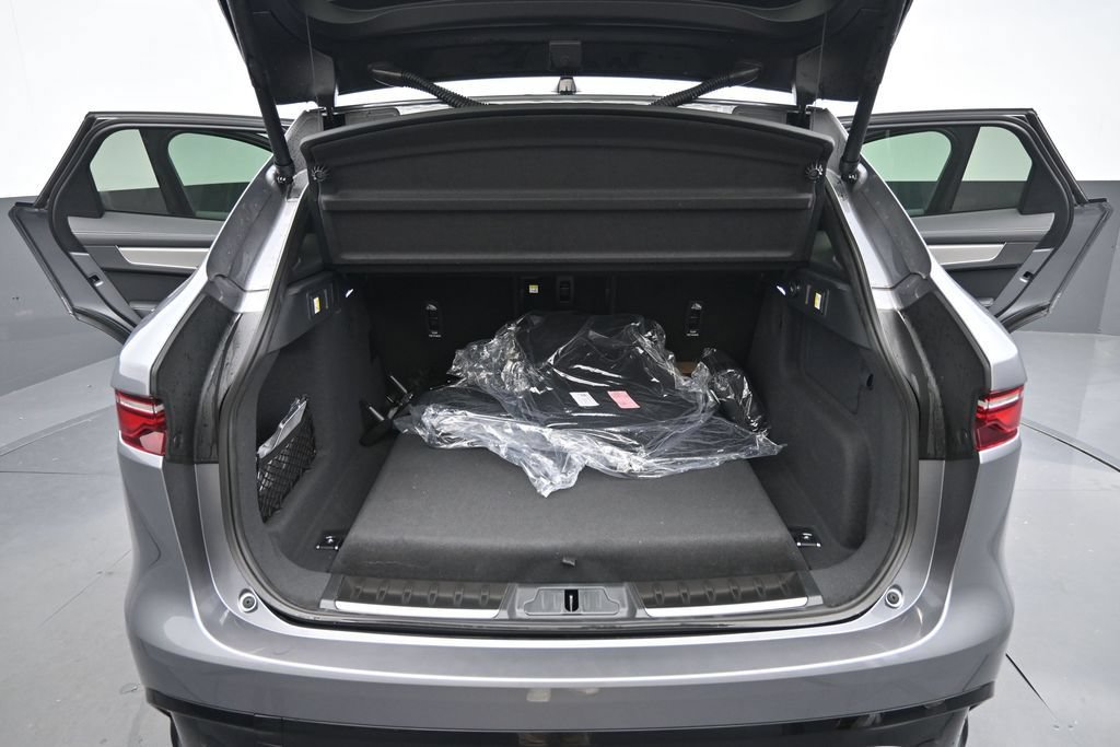 New 2026 Jaguar F-PACE R-Dynamic S AWD/4WD image 15