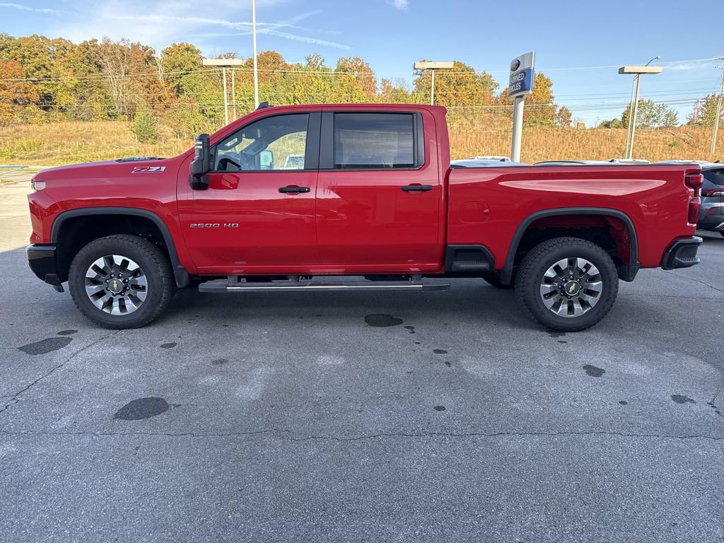 Used 2025 Chevrolet Silverado 2500 Custom w/ Custom Value Package AWD/4WD image 3