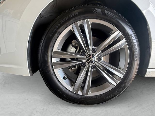 Used 2022 Volkswagen Jetta SE image 23