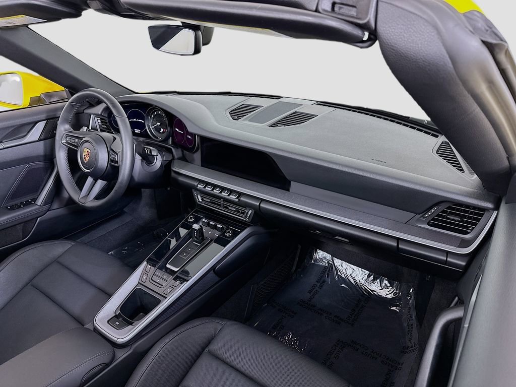 Used 2022 Porsche 911 Carrera image 31