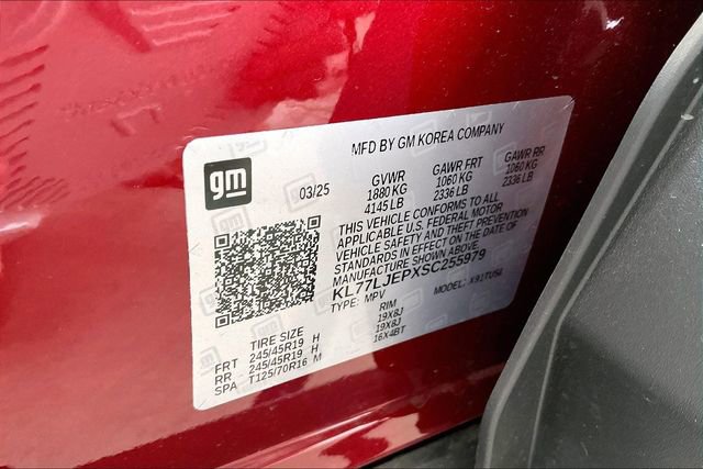 Used 2025 Chevrolet Trax RS FWD image 14