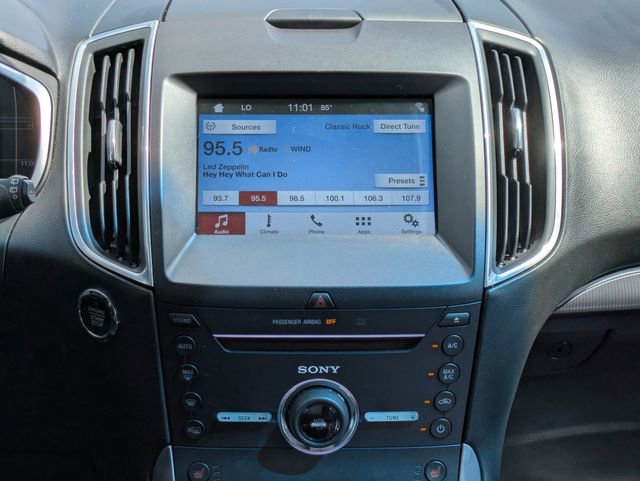 Used 2016 Ford Edge Titanium FWD image 18
