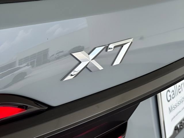 Certified 2026 BMW X7 xDrive40i w/ M Sport Package image 12