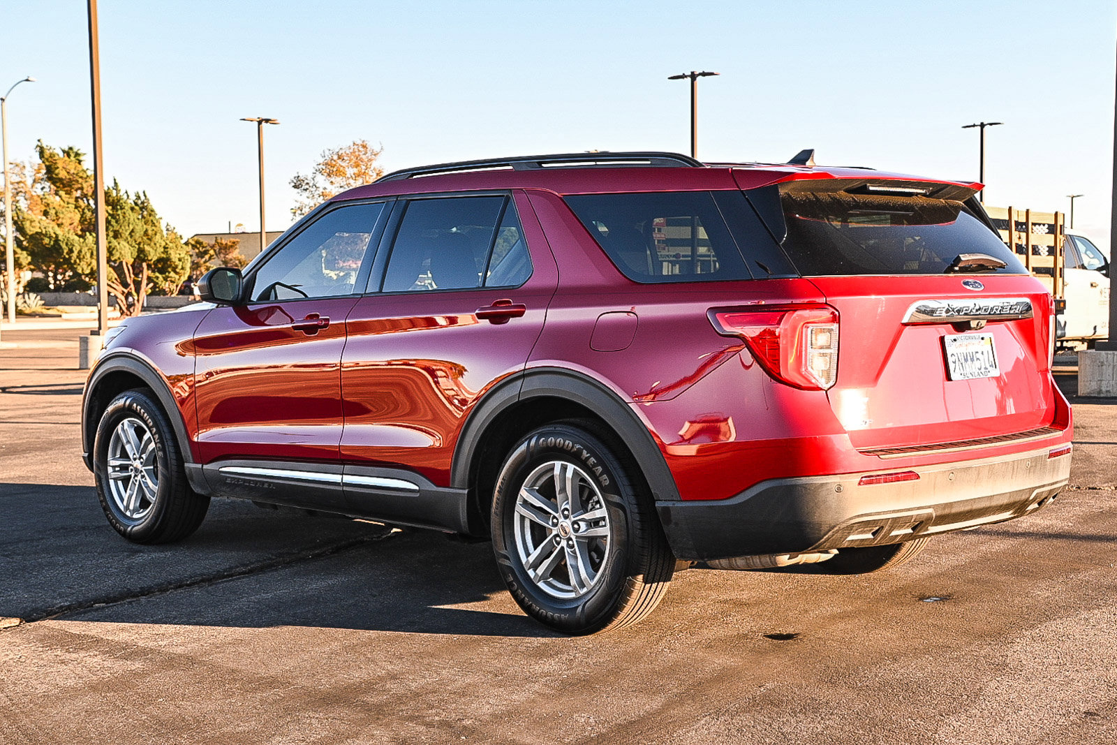 Used 2022 Ford Explorer XLT image 6