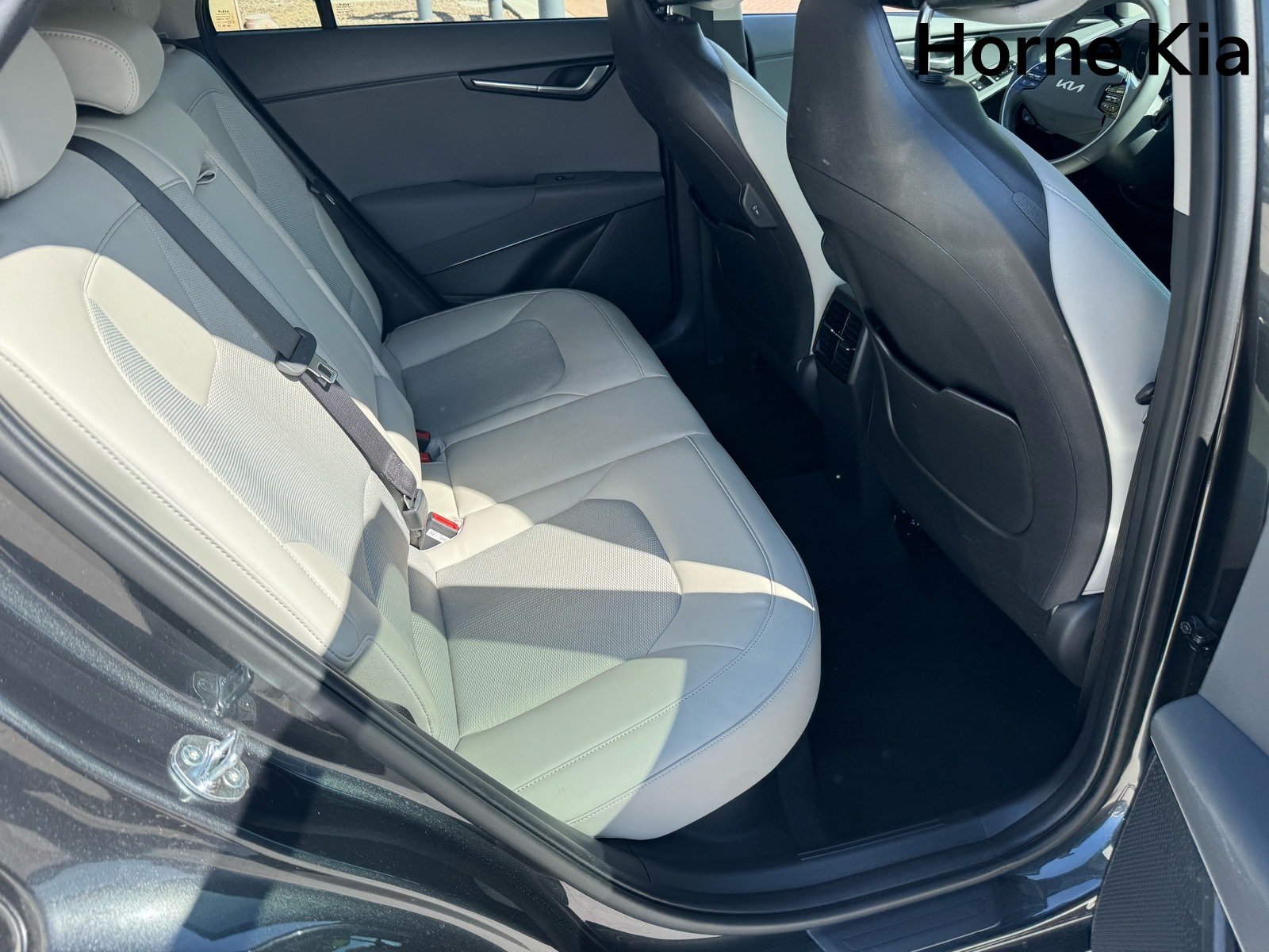Certified 2024 Kia Niro EX Touring FWD image 27
