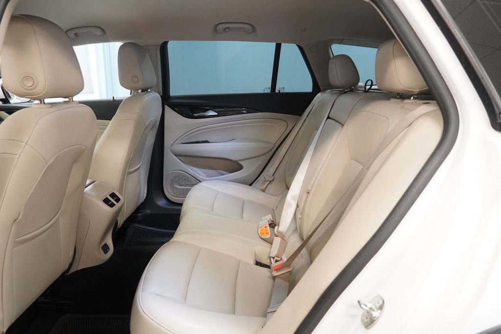 Used 2018 Buick Regal Essence w/ Driver Confidence Package #1 image 25