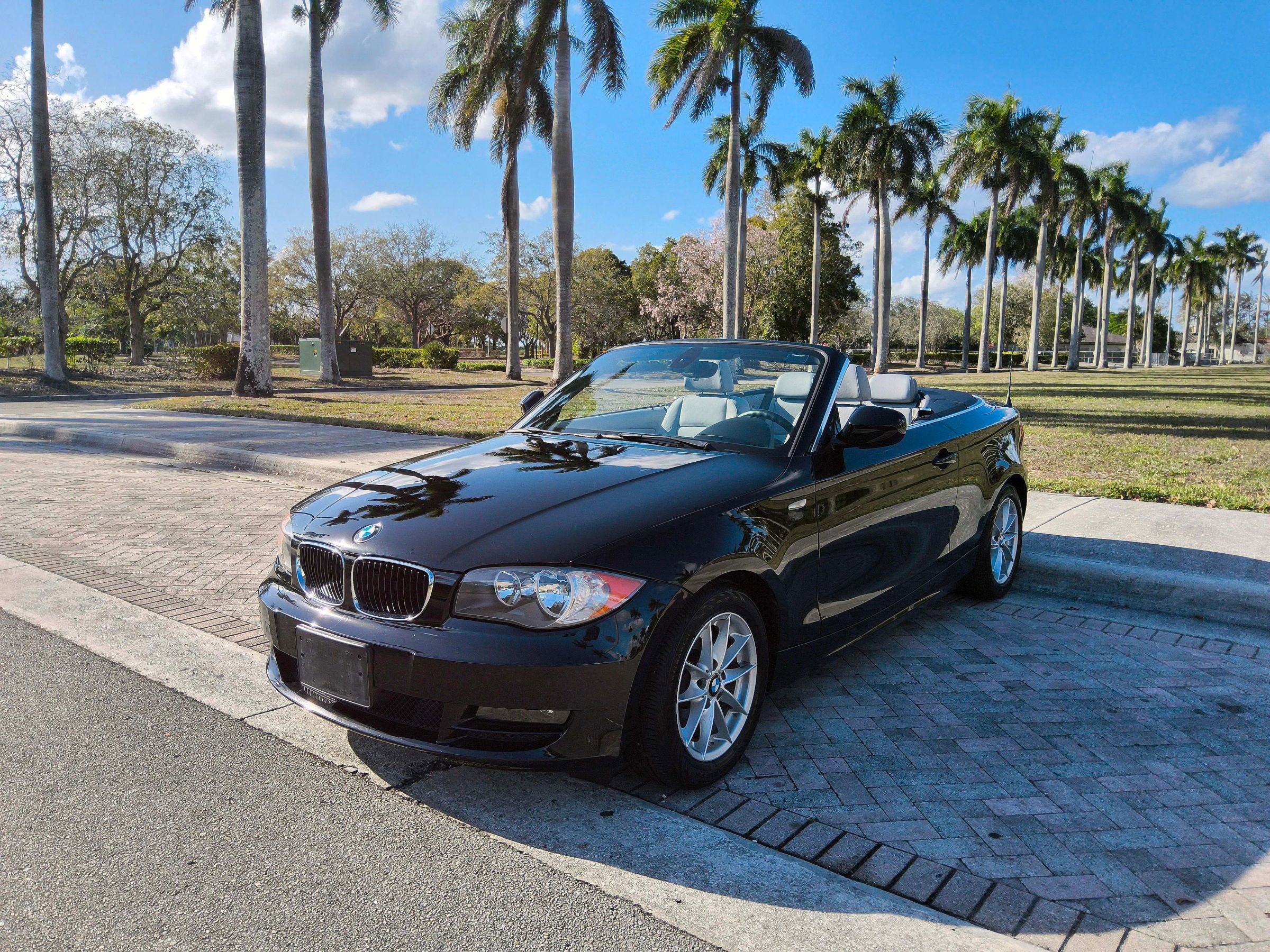 Used 2011 BMW 128i 128i Convertible 2D image 2