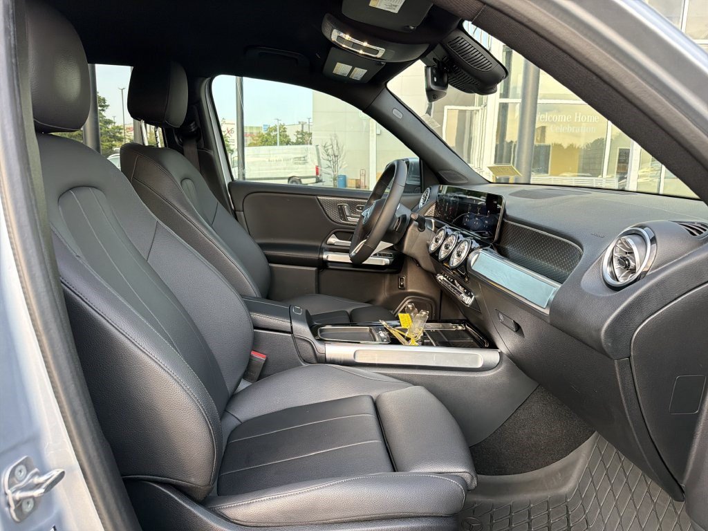 Certified 2025 Mercedes-Benz GLB 250 image 19