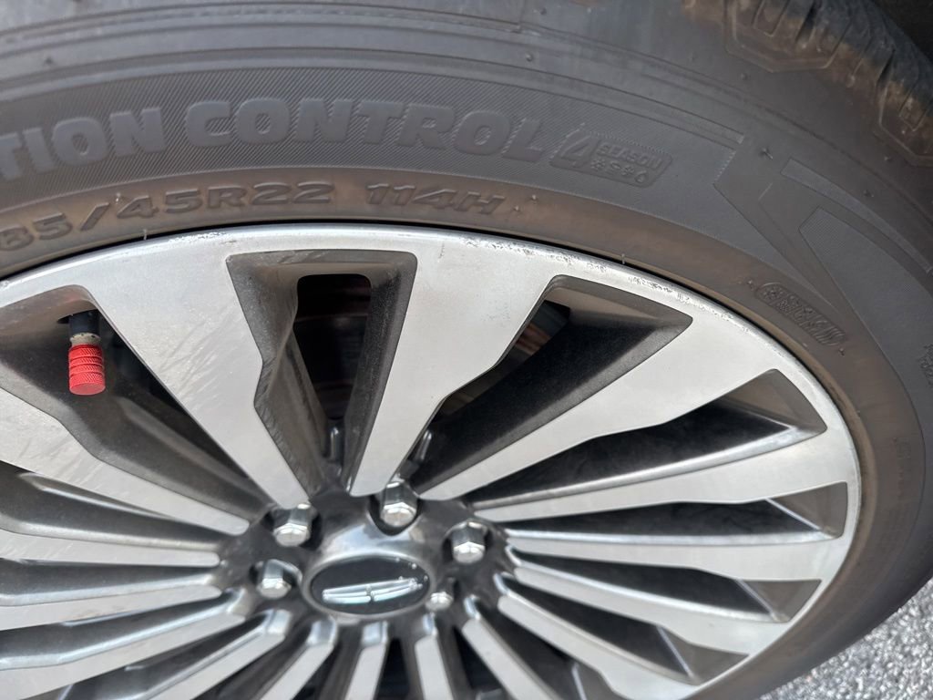 Used 2019 Lincoln Navigator Reserve w/ Cargo Package AWD/4WD image 7