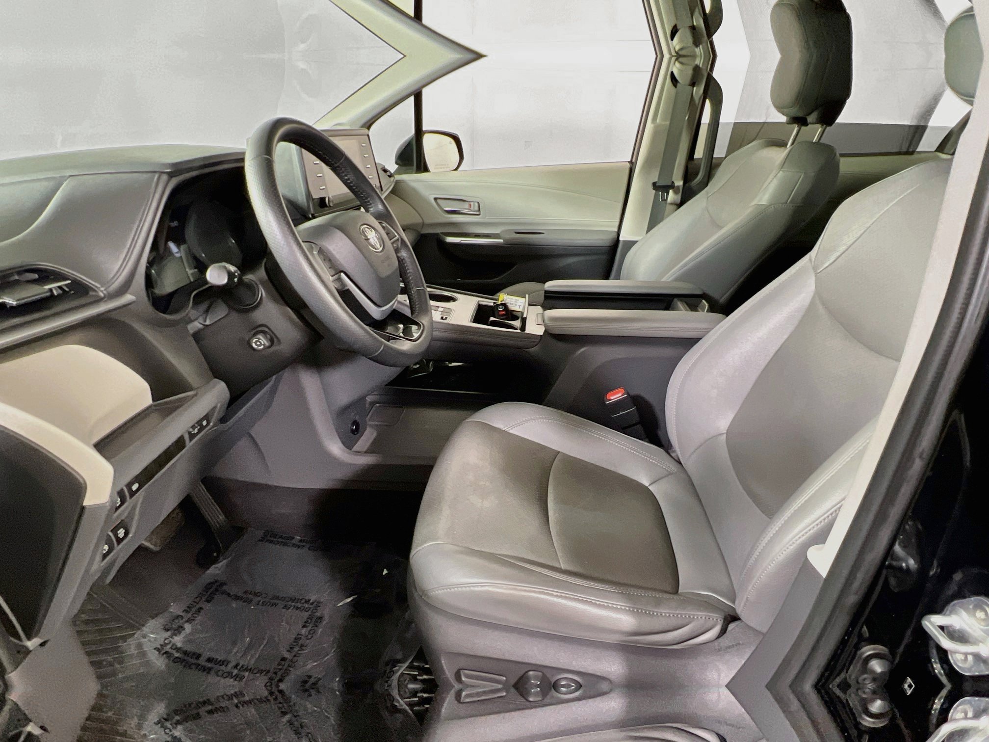 Used 2021 Toyota Sienna Limited AWD/4WD image 20