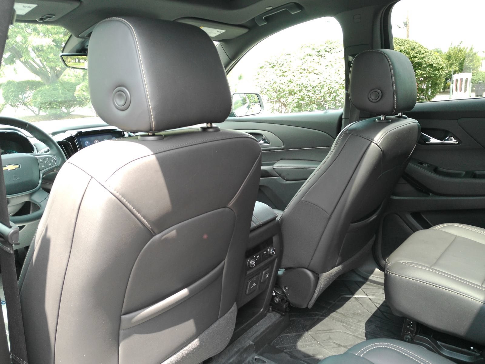 Certified 2023 Chevrolet Traverse LT w/ LT Premium Package AWD/4WD image 13