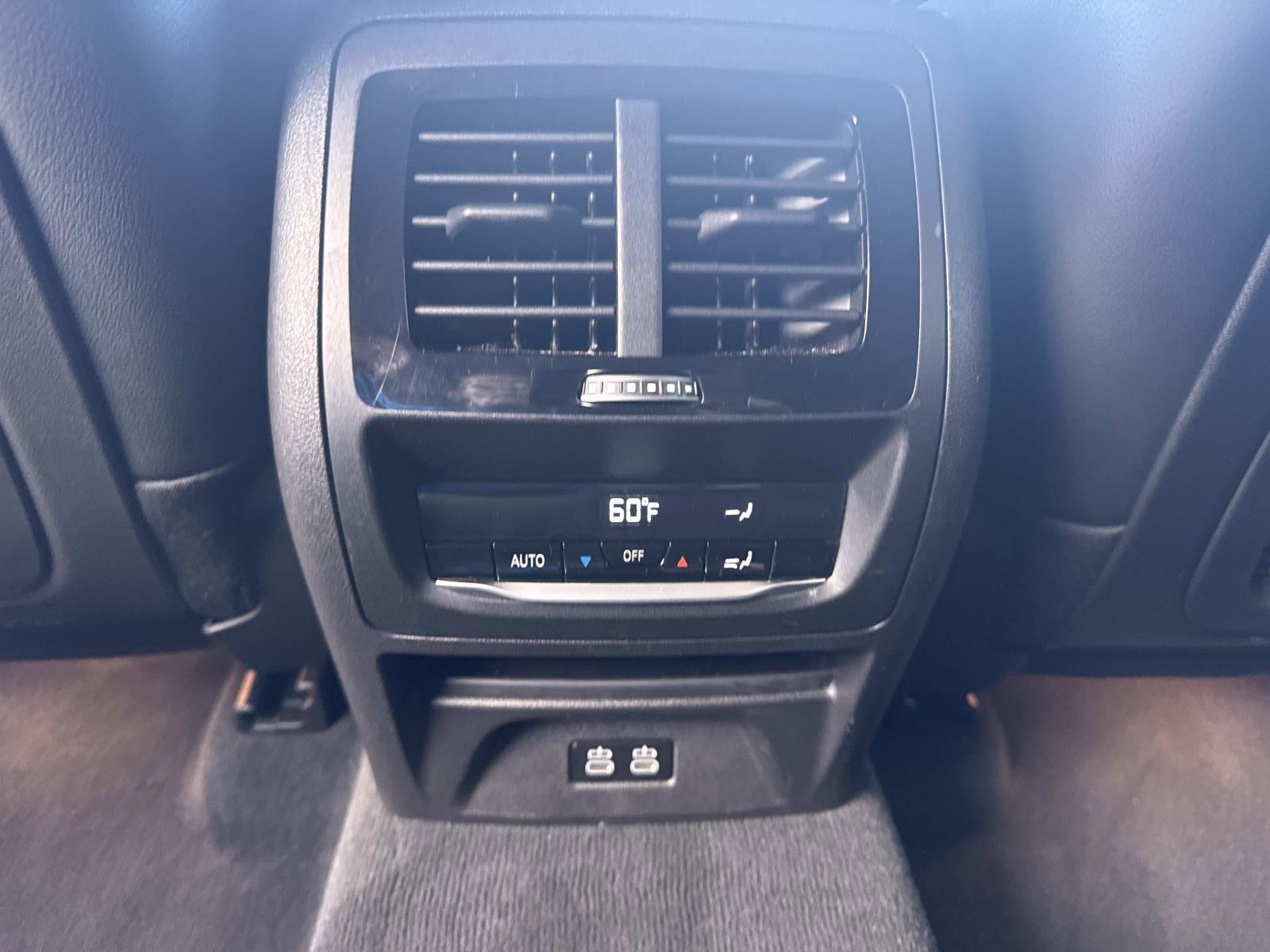 Certified 2025 BMW X4 xDrive30i image 15