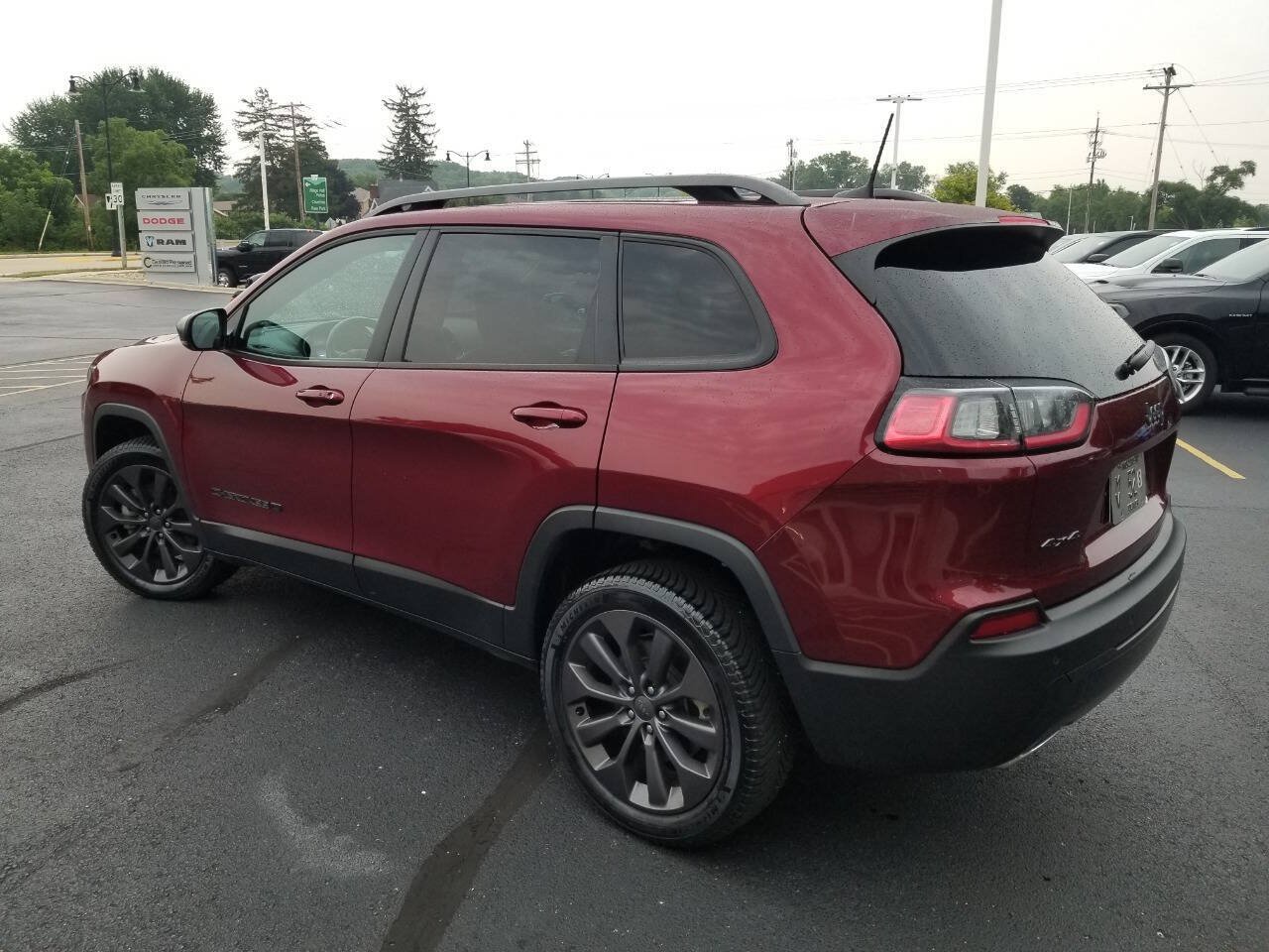 Used 2021 Jeep Cherokee Latitude Lux 80th Anniv w/ Quick Order Package 26U 80TH AWD/4WD image 5